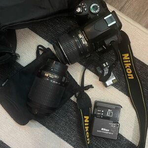 nikon d60 digital camera + extra lense + charger